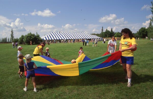 Children's area parachute circle 2-WKaiser-1993